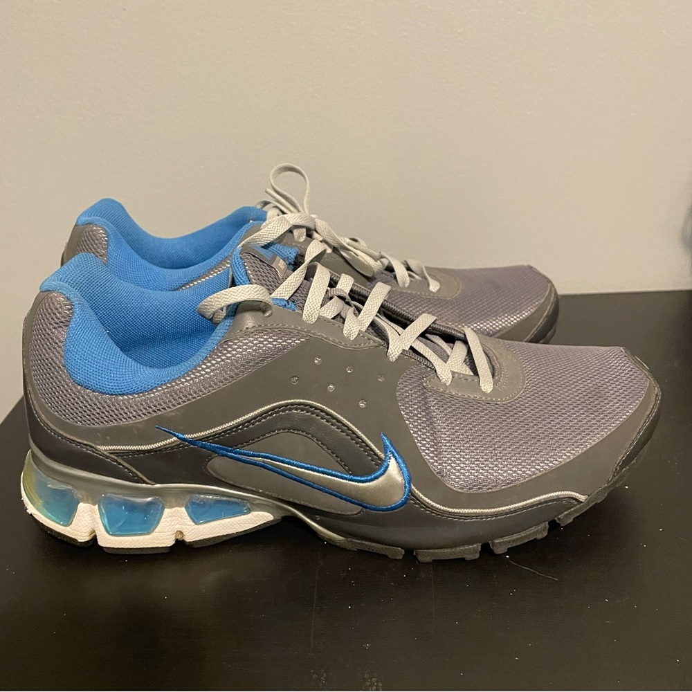 Womens Nike Air Refresh 4